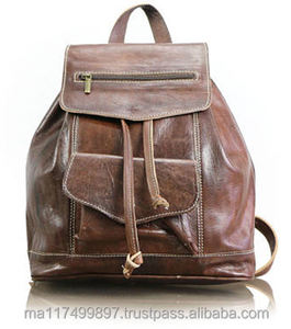 Sac à dos souple en cuir véritable marron vieilli Sac à dos à bandoulière Doublure Style Boho Fait à la main Capacité 30-40L Sac à main vintage unique - Product Image 1