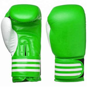 Gants de boxe en cuir de vachette noir et rouge pour adultes à la mode Nouveau logo OEM Couleur thaïlandaise pour les arts martiaux et l'entraînement PK - Product Image 1