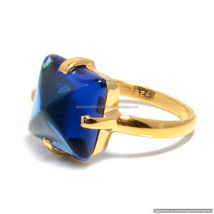 Anillo chapado en oro con piedras preciosas de cuarzo azul hidro de Plata de Ley 925 - Product Image 1