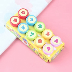 <span class=keywords><strong>Bambini</strong></span> di tenuta del fumetto di tenuta set principessa maiale/ragazzi e le ragazze di tenuta di infiltrazione di imaging timbri giocattolo - Product Image 4