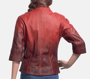 Gabardina de cuero de palangre para mujer en diseño minimalista perfecto para la temporada de frío y el armario de moda contemporánea - Product Image 3