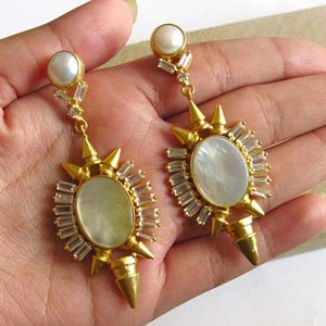 Pendientes de araña de perlas de agua dulce blancas hechos a mano, tachuelas de aleación de latón para bodas, aniversarios, joyas de piedras preciosas para regalos - Product Image 3