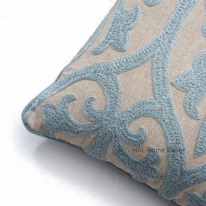 Housse de coussin décorative en gros pour designer, coussin en coton brodé personnalisé, housse de coussin de designer, décoration de Noël pour la maison - Product Image 2