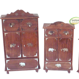 Hermosa Alacena de Diseño, Hecha a Mano, de Madera, Imitación Antigua, Grabada - Product Image 1