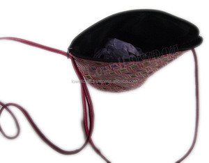 Sac à bandoulière léger en similicuir à motif géométrique bohème avec fermeture éclair et sangle unique pour usage quotidien - Product Image 3