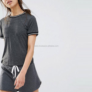 Camisetas Grises Personalizadas para Niñas de Talla Grande, Bordado Casual, Patrón Sólido de Plumas, Tela Estampada, Manga con Volantes, Botones - Product Image 1