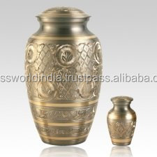 Urna de metal de estilo americano de Brassworld India Suministros funerarios Premium - Product Image 2