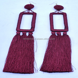 Distribuidor y fabricación de pendientes de borlas a granel, fabricante por refractex, India, hecho en la India, la mejor calidad y precio bajo, OEM - Product Image 1