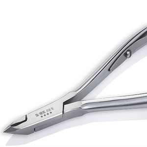 Nghia OMI CL-101C pince à cuticules de haute qualité - Product Image 1