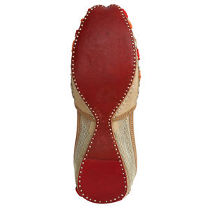 รองเท้าหนังแท้ทำมือ ปักลายอย่างมีสไตล์ รองเท้าหนังแบบจุตติ - Product Image 2