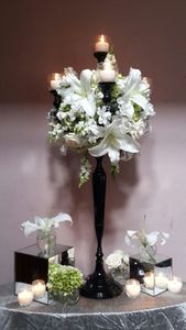 Candlabra en métal sur pied pour décoration de mariage Canadecabra argenté à 9 lumières - Product Image 6