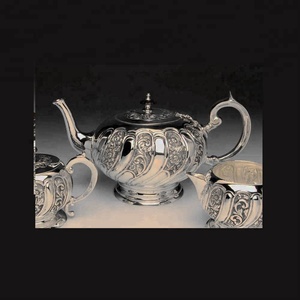 Tetera de latón - Product Image 1