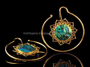 Boucles d'oreilles en alliage de style Bali avec crochet en pierre de zircon naturel pour mariage, fiançailles ou anniversaire. - Product Image 1