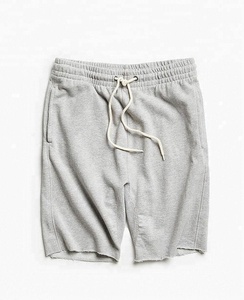 Nouveaux shorts de sport personnalisés pour hommes en gros Shorts de sport élastiques Shorts de sport respirants en polyester d'entraînement pour la salle de sport - Product Image 2