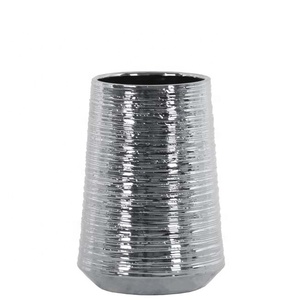 Florero de metal antiguo dorado de lujo, nuevo jarrón decorativo de mesa para hoteles y restaurantes de boda - Product Image 5