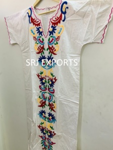 Vestido Maxi Casual con Diseño Bordado a Mano, 100% Algodón, Lavable, con Botones Decorativos, Mangas Cortas, Cuello en V, Cintura Imperio, Corte Holgado - Product Image 5