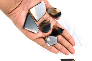 Top qualité 7 pièces Onyx noir naturel lâche pierre précieuse Multi forme lisse en vrac Cabochons dos plat vente en gros - Product Image 2