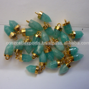 Pendentif en pierre d'amazonite plaqué or avec breloque chic avec réglage de lunette pour un look inspiré de la fête - Product Image 1