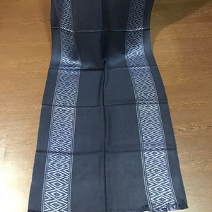 ผ้าพันคอยาว/ผ้าคลุมไหล่สำหรับผู้ใหญ่ลายตัวอักษรเรขาคณิต100% คลาสสิกคุณภาพสูงสำหรับฤดูหนาว - Product Image 1