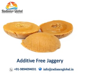 Jaggery de Caña de Azúcar Fresca de Color Amarillo Claro de Tamil Nadu, Certificado por APEDA e ISO - Product Image 3