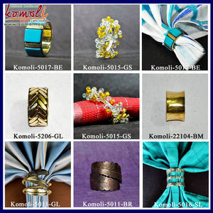 Rond de serviette en laiton fait main avec décor de table design feuille d'or pour fêtes, mariages et événements, style exotique, en vrac disponible - Product Image 6