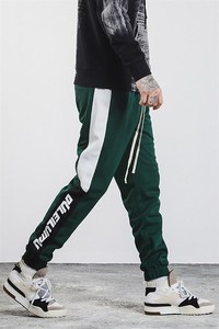Survêtement Hip Hop élégant et personnalisé pour hommes Jogger du bas brodé avec poignets décoratifs fermeture élastique à la taille - Product Image 4