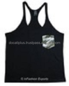 Camiseta sin mangas personalizada con bolsillo delantero para hombre - Product Image 1