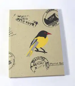 हार्ड कवर बहु रंग पक्षी जूट पर जा रहा स्क्रीन मुद्रित कागज के साथ साथ कुछ पुराने जमाने डाक Chops और टिकटों नोटबुक