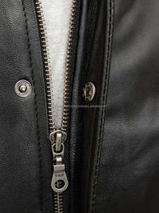 Chaqueta de Cuero Estilo Bomber Informal para Hombre ISONZ para Invierno, Ajuste Masculino, Transpirable, Hecha con Piel de Oveja - Product Image 5