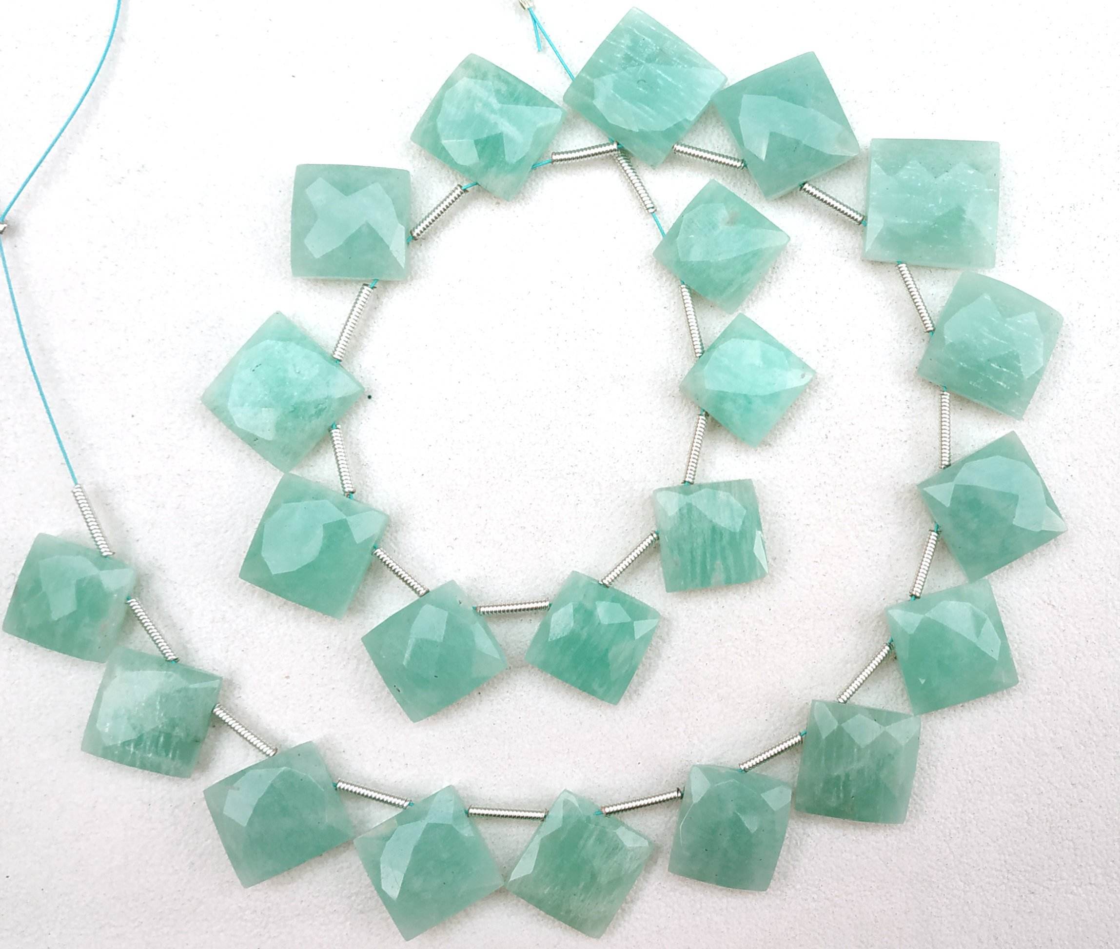 สีเขียว