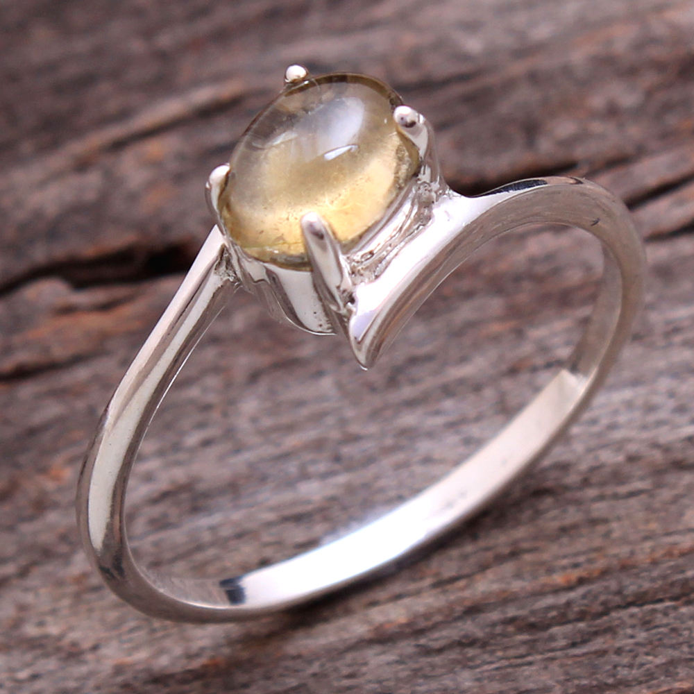 สีเหลือง