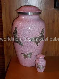 Urna de cremación de latón de estilo americano de Brassworld India Suministros funerarios Urna de metal para entierro de adultos - Product Image 4