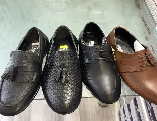 Scarpe eleganti da uomo italiane mocassini che guidano scarpe morbide e comode piatte in vera pelle