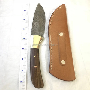 Couteaux de plein air forgés à la main en acier damassé pour les détaillants - Product Image 5