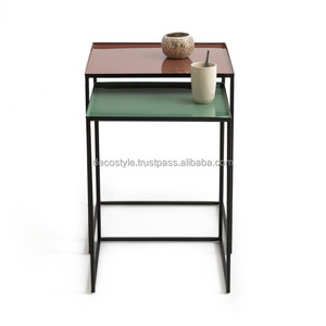 Tables d'extrémité carrées en acier et émail - Product Image 1