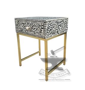 Table d'appoint en incrustation d'os de style industriel avec pieds en laiton doré pour la maison, le salon, la salle à manger ou les meubles d'hôtel - Product Image 3