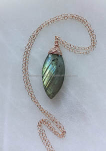 Pendentif en pierre gemme, Labradorite plaqué or, argent sterling 925, bijoux faits à la main - Product Image 2