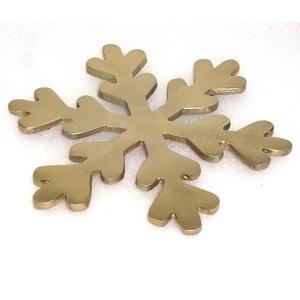 Offre Spéciale rond en forme de croix métal oiseau dessous de plat couleurs personnalisées bonne qualité résistant à la chaleur pour une utilisation dans la cuisine à domicile - Product Image 3