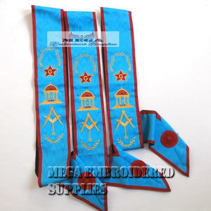 Écharpe de Grand Maître du Rite Français, Régalia maçonnique, Broderie artisanale, Point de croix et broderie, Ruban, Velours, Cuir - Product Image 1