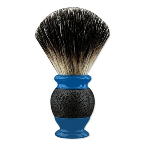 La mejor brocha de afeitar tradicional para hombres con estilo personalizado y mango texturizado - Product Image 6