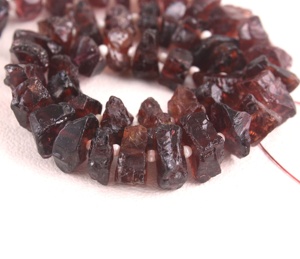 Pierre de grenat rouge naturel brut de qualité supérieure, indien brut, grossiste, Center de forage, fabrication de bijoux, pierre de naissance - Product Image 2