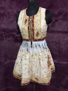 Chaleco Tradicional Indio Banjara Étnico Hecho a Mano para Mujer con Bordado a Mano Detallado que Refleja la Autenticidad - Product Image 2