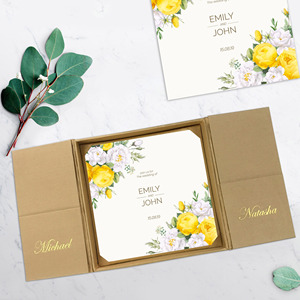 Elegante caja de invitación de seda tailandesa y seda sintética de forma cuadrada para decoraciones de boda - Product Image 1