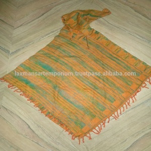 Ponchos/Sudaderas con Capucha de Lana Teñida con Hilo de Colores Mezclados, Estampado de Rayas, Corte Holgado, con Cuello con Capucha y Flecos, Venta al por Mayor desde India - Product Image 3