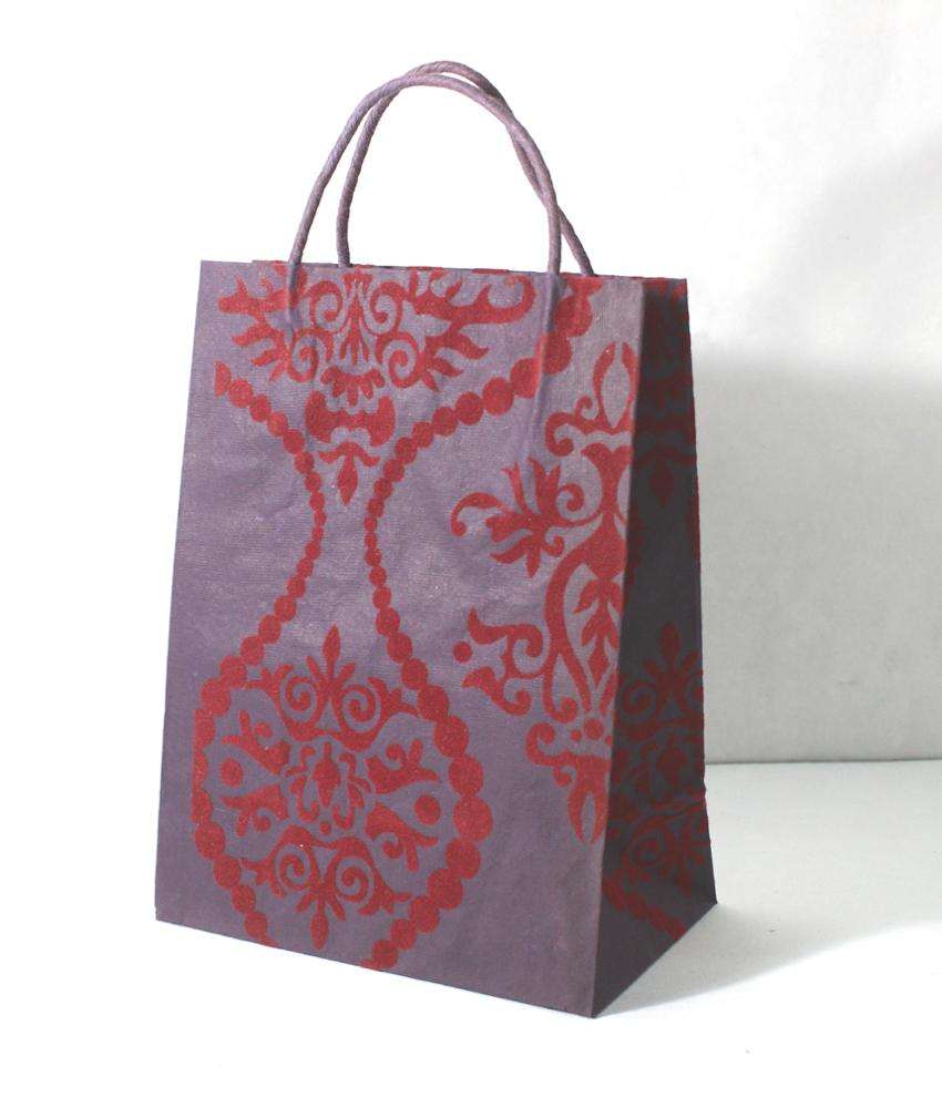 สีน้ำตาล