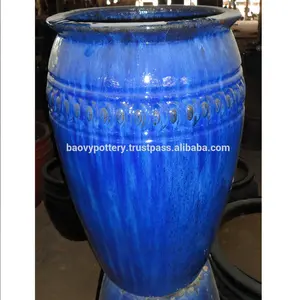 Tall outdoor planters and urns, glazed ceramic garden pot // Vietnam Pottery Supplier