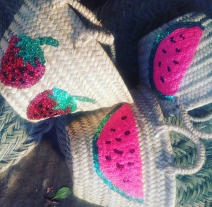 Sac de plage unisexe en forme de seau à motif géométrique en cuir véritable fait à la main marocain écologique élégant et durable - Product Image 1