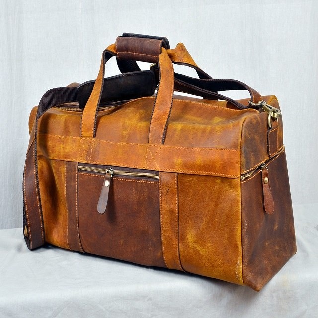 Top Grain Leather Duffle Bag - Wholesale Travel Luggage for Men by TERGUS INDIA