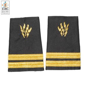 OEM อินทรธนูสำหรับเจ้าหน้าที่วิทยุแบบกำหนดเองเป็นมิตรกับสิ่งแวดล้อม3แถบสีทองบนเครื่องแบบขายส่งสีทองถักเปียแบบฝรั่งเศส - Product Image 3