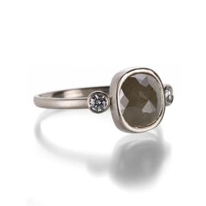 แหวนหมั้นเพชรสีเขียวตัดแบบชนบทแหวนเพชรสีเขียวธรรมชาติไม่เหมือนใคร - Product Image 2